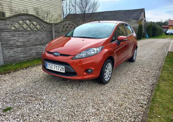 świętokrzyskie Ford Fiesta cena 21900 przebieg: 116000, rok produkcji 2009 z Staszów